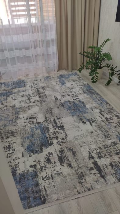 Продам палас в хорошем состоянии  2/3