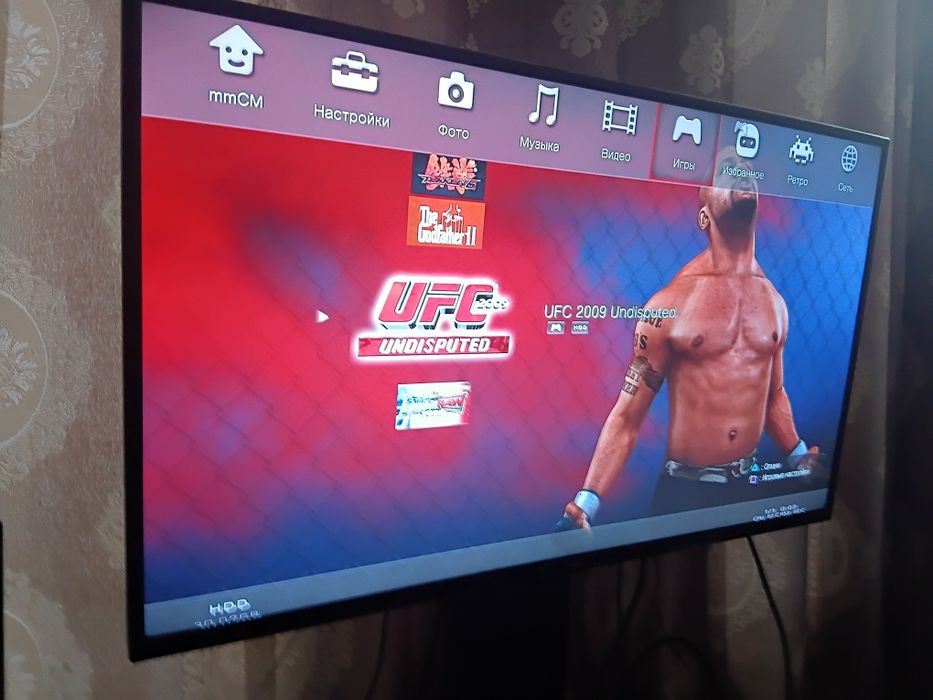 PS3 slim ideal o'yinlarni yozilgan djoystiklari bor
