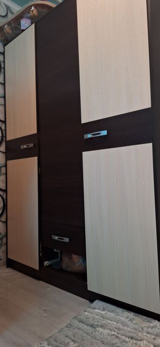 Продам шкаф в хорошем состоянии