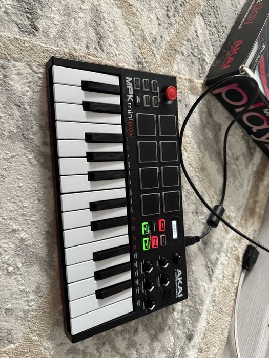 MPK mini play клавиатура