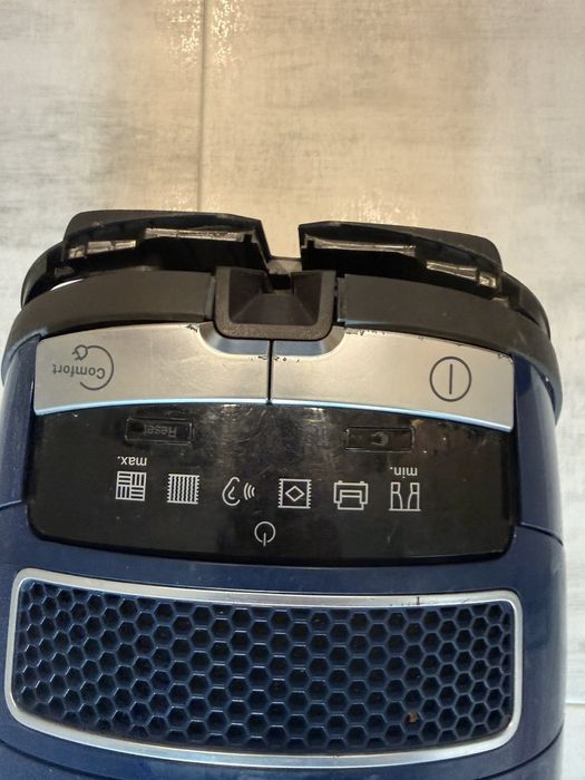 Прахосмукачка Miele Complete C3