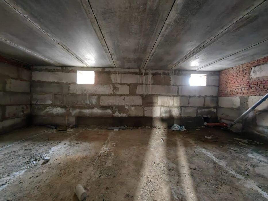 Продам подвал (цоколь)