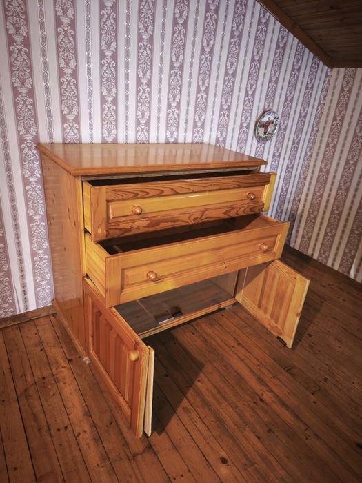 Скринове от масив