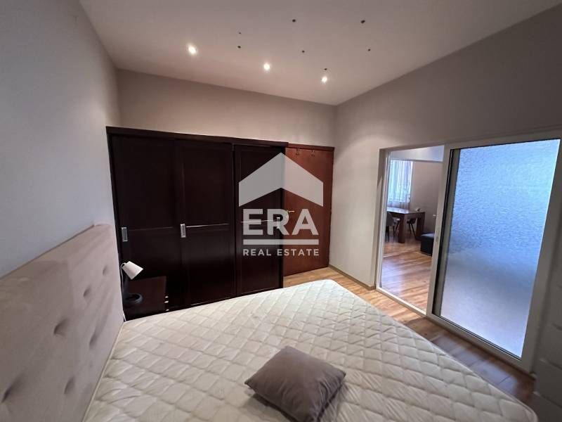 Дава се под наем Двустаен апартамент в Варна, Център - 60 кв.м за 698.19 € - Снимка #5