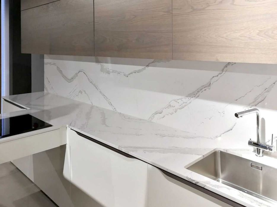 Столешница из кварцевого агломерата, акрилового искусственного камня