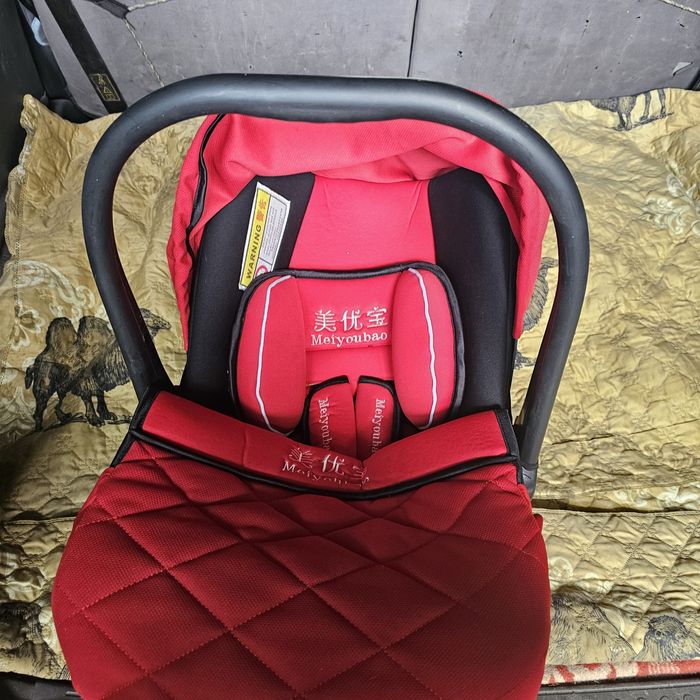 Детское авто кресло.
