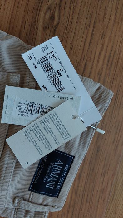 Вельветовые брюки от Armani Junior. Новые!
