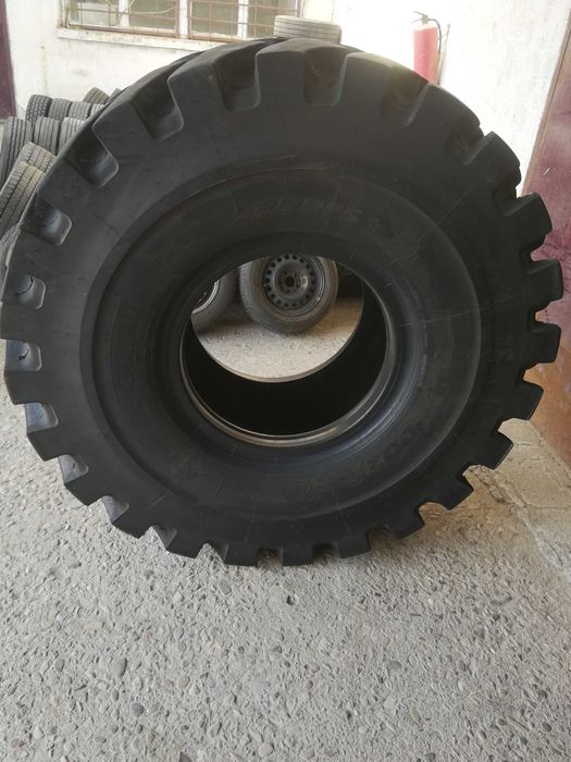 1 индустриална гума 23.5R25 L-5 Michelin XLDD2A като нова 2400лв С ДДС