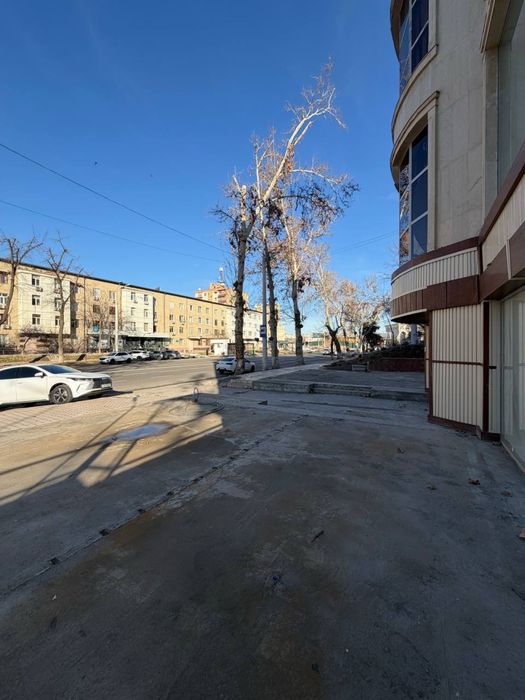 Ц-13 | Лабзак - Продается нежилое помещение вдоль дороги 242м2