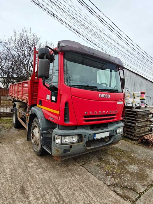 IVECO EUROCARGO cu bena basculabila. Este functional si inmatriculat