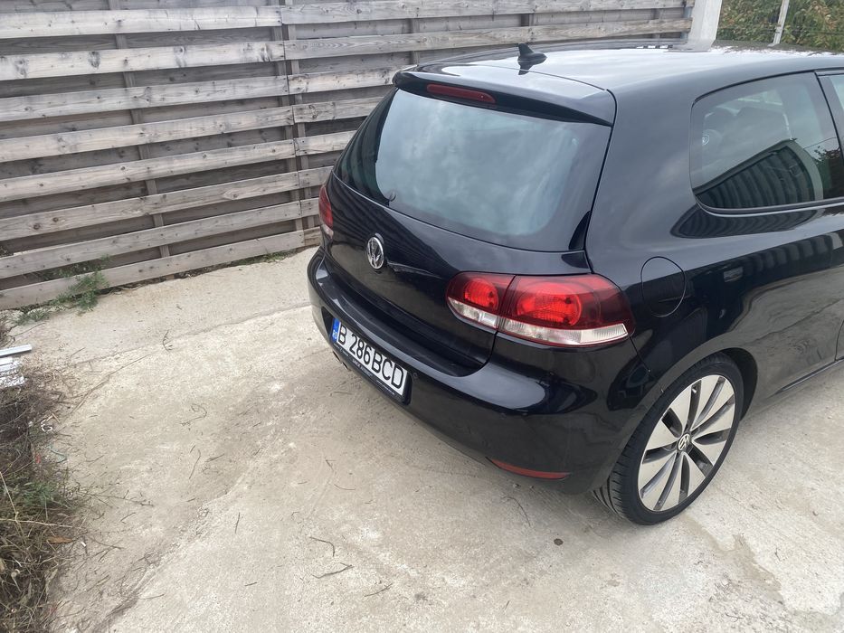 Vând Volkswagen Golf 6, motor 2.0 TDI 140 CP