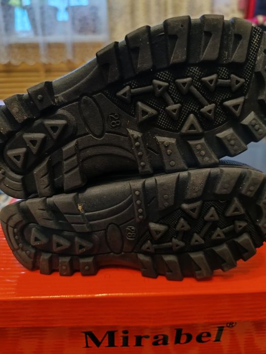 Продам сапожки для девочки!