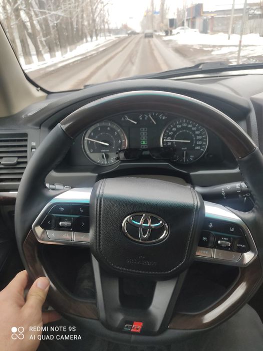 Прокат машины Land Cruiser 200