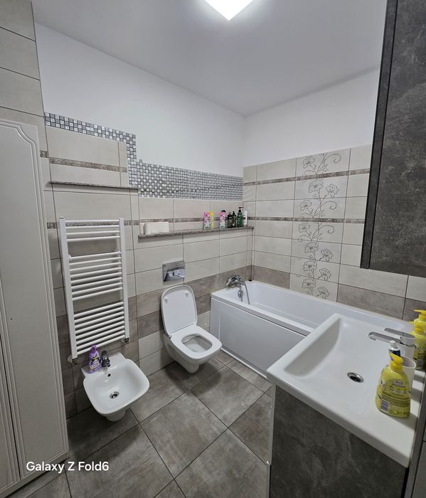 Închiriez în regim hotelier casa cu etaj Piața Mare (Bazar)