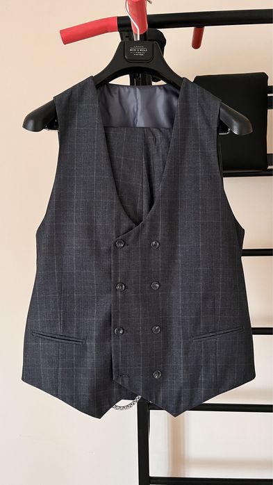 Костюм тройка 52/6