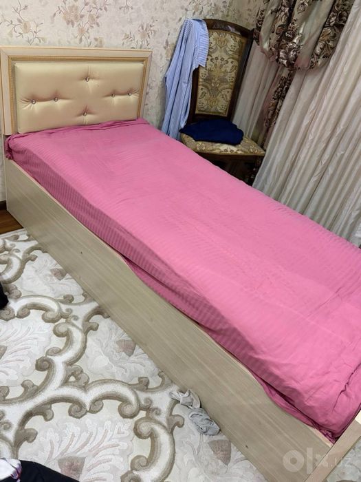 1kishilik spalni mebel sotiladi