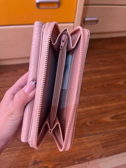 Дамски  портфейл