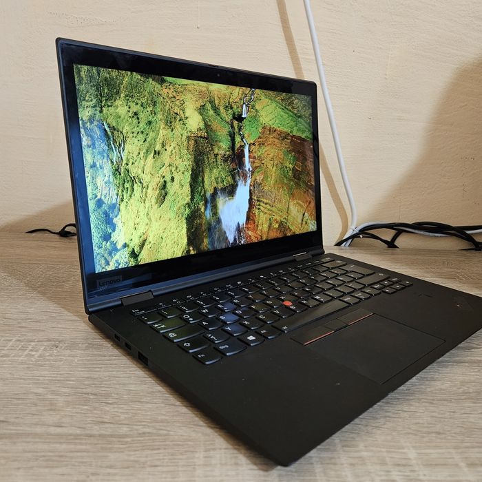 Лаптоп Lenovo Thinkpad X1 Yoga/ I7 8650U /16GB RAM/ 256GB
