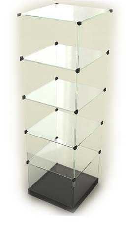 Стеклянная витрина - кубы.