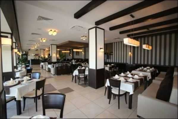 Продава се Хотел в Ловеч, Вароша - 1920 кв.м за 478 €/кв.м - Снимка #18