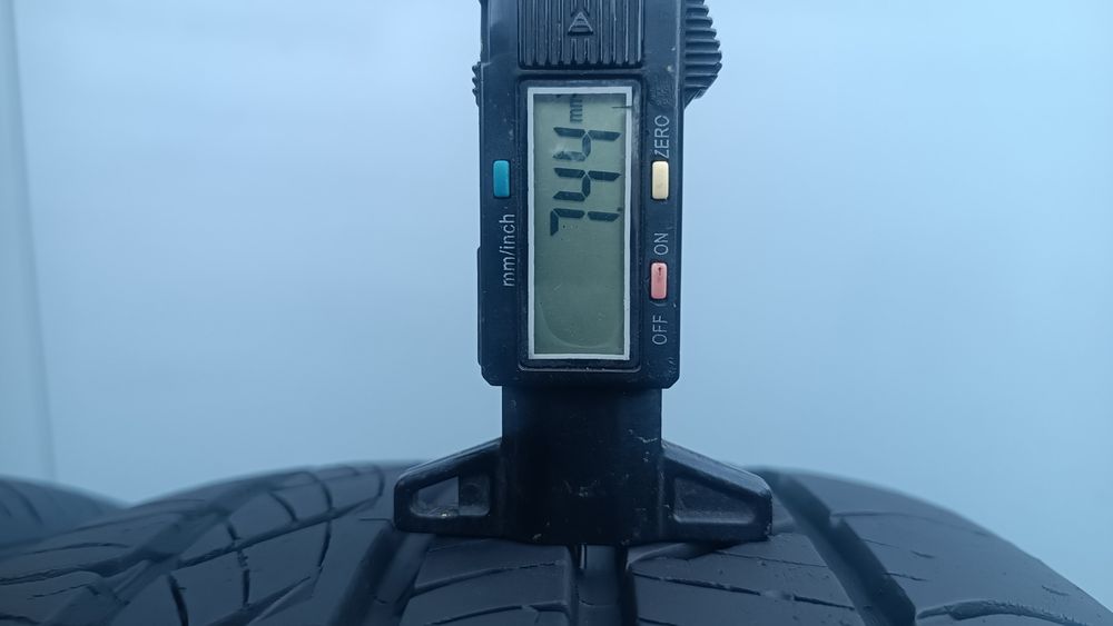 215/55/17 Kumho .