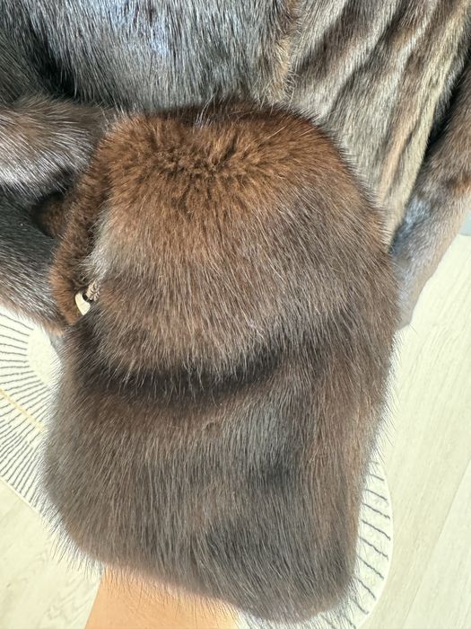 Продам норковую шубу