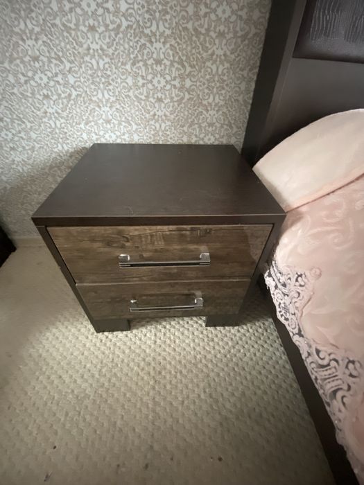 Спальный гарнитур