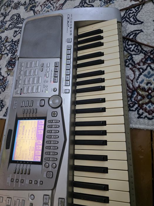 Продаётся срочно! сентизатор yamaha psr 2100