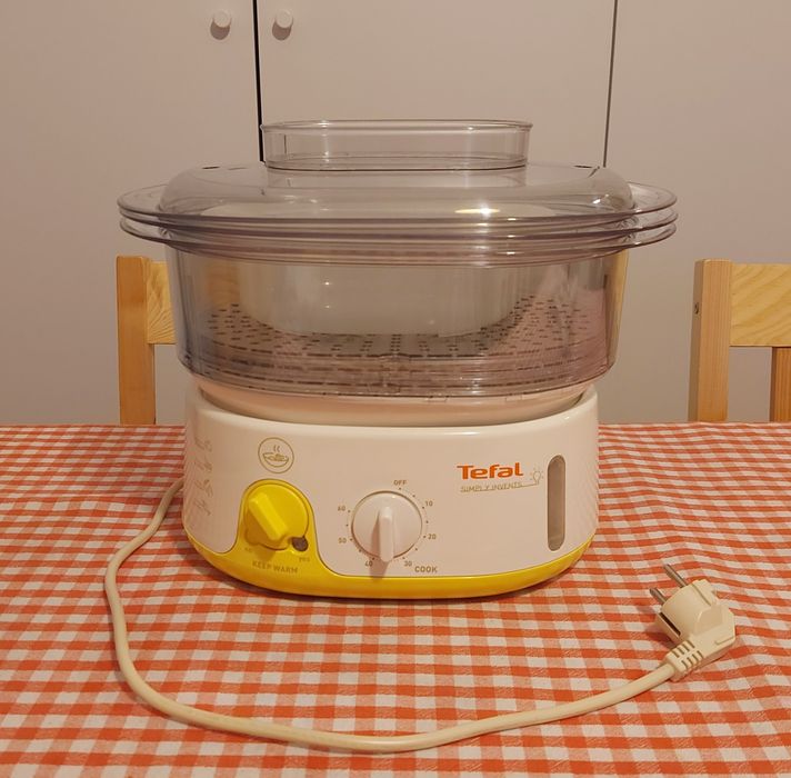 Vând aparat de gatit cu aburi Tefal VC 102730 Simply Invent.