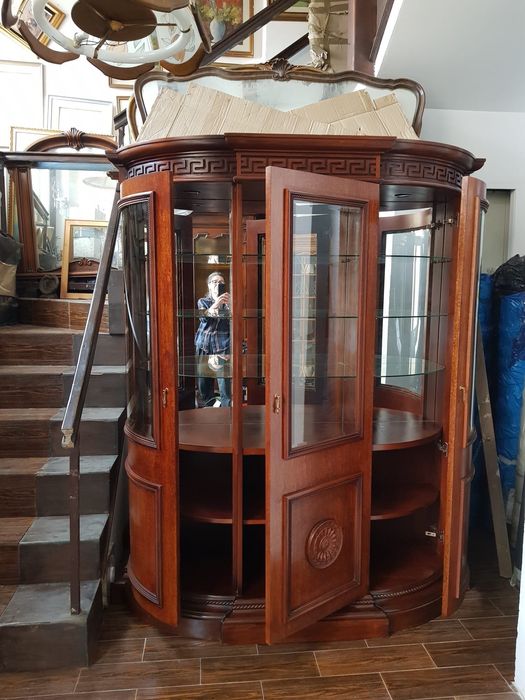 Vitrine Versace din lemn eucalipt, noi