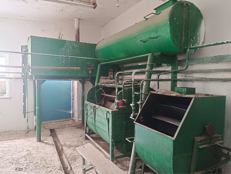 Шубный сехтын станоктары бар тігін машинкалары бар Қаратау қаласында т