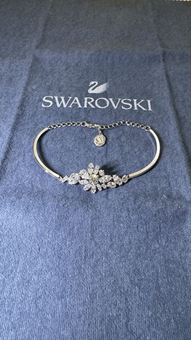 Дамска гривна Swarovski Gema , flower design