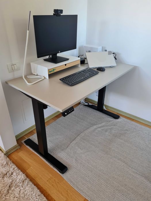 Birou cu cadru electric, cu inaltime reglabila, Arka Chairs ST28