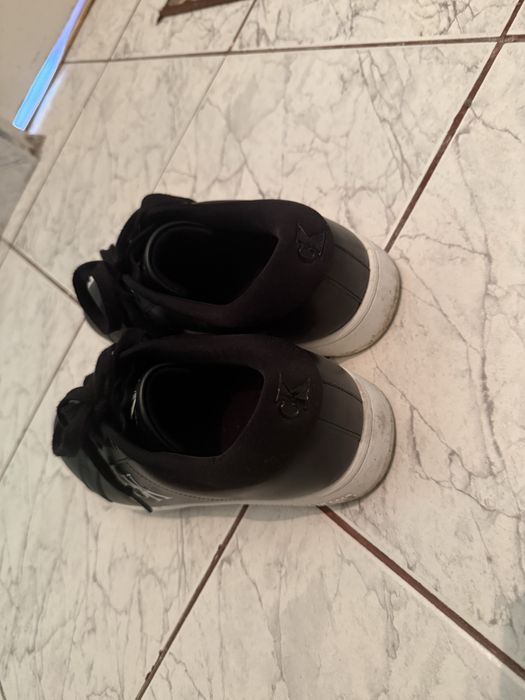 Обувки calvin clein