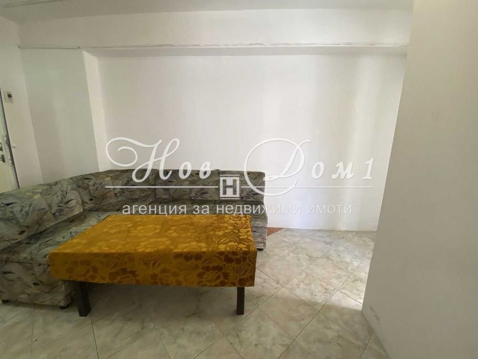 Дава се под наем Двустаен апартамент в Варна, Цветен квартал - 50 кв.м за 255 € - Снимка #1