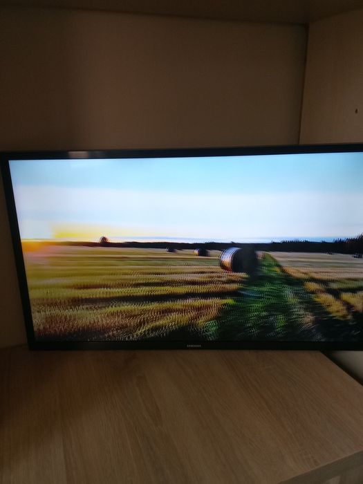Vând Smart Samsung