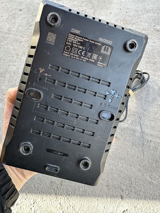 Bosch GAL 18V-160 16Ah зарядно