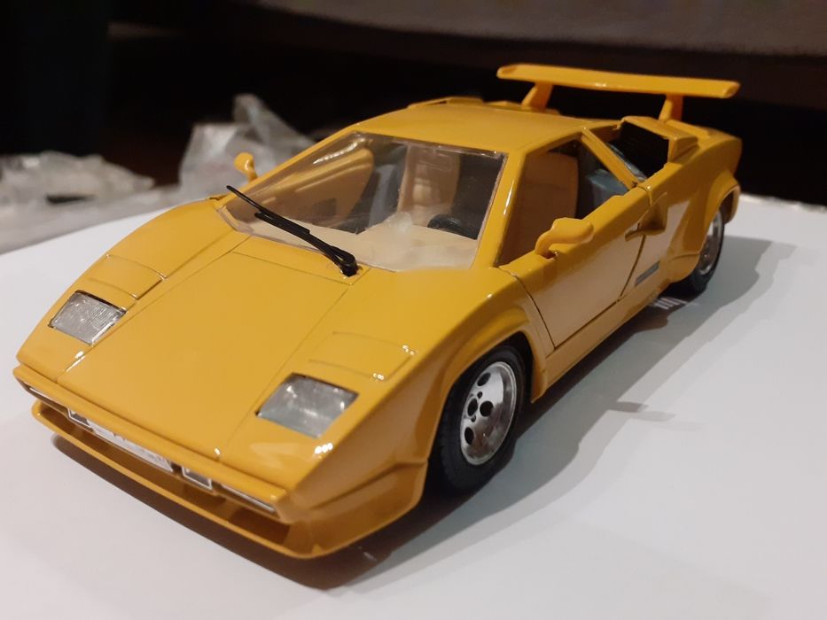 Machete 1/24 - Ford Mustang, Audi R8 Welly, Lamborghini
