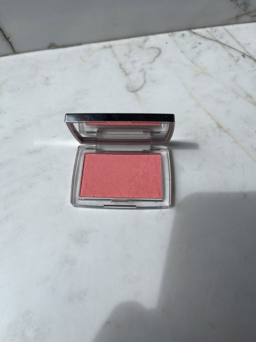 Оригинални маркови гримове:Dior,,huda beauty,nar.mac и др