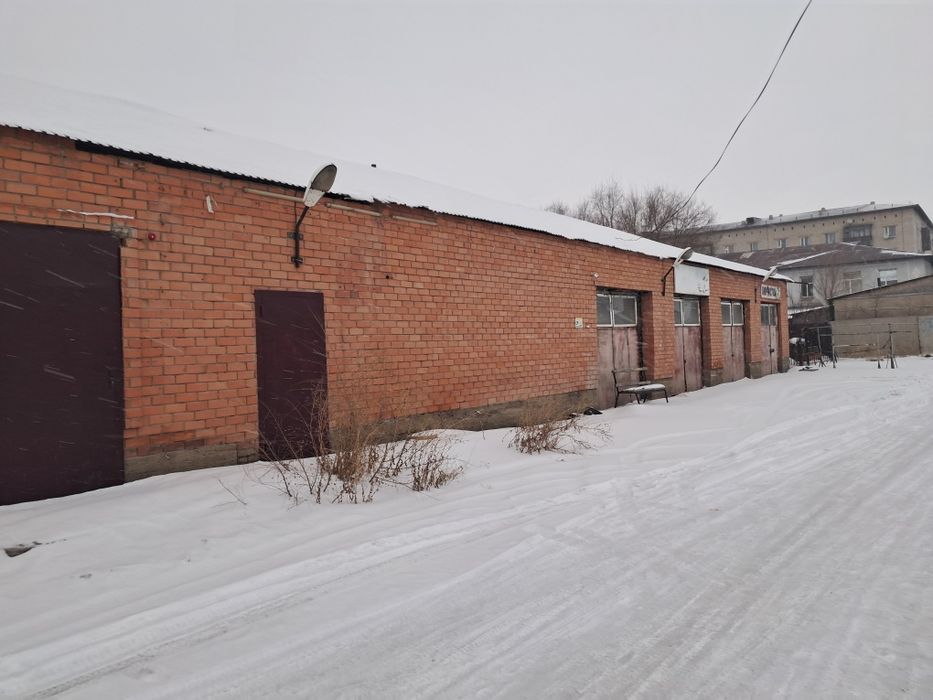 В центре города задаётся  склады