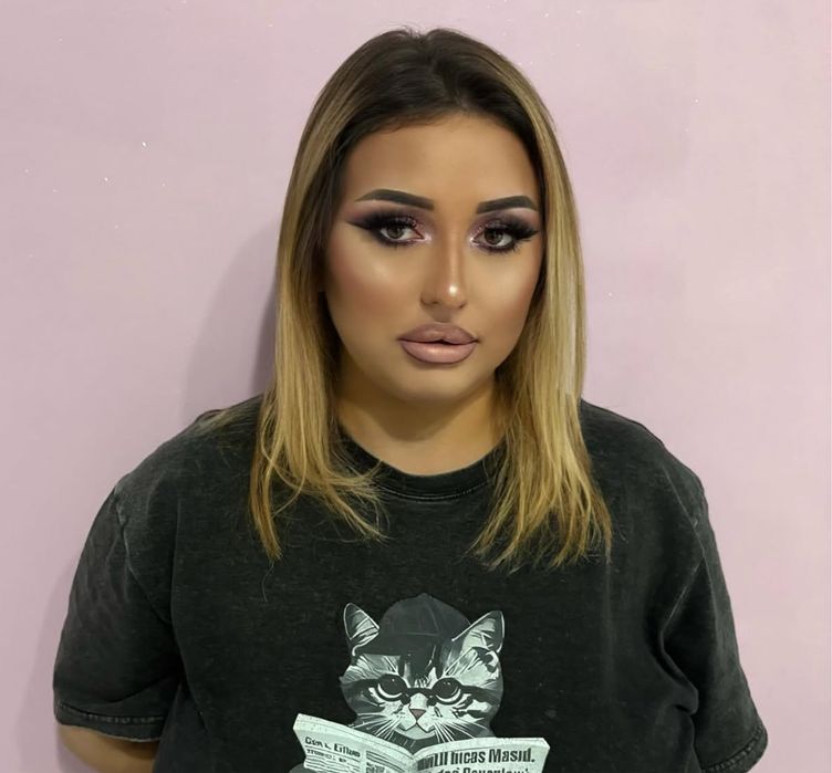 Machiaj la domiciliu/ Make-up artist