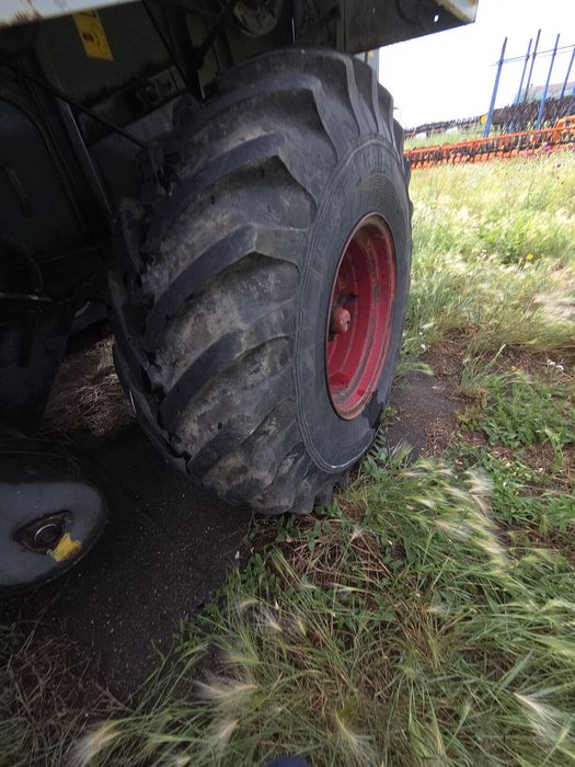 Комбайн вектор 410