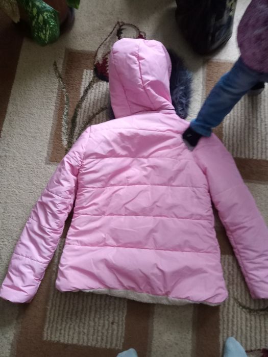 Продам женскую куртку