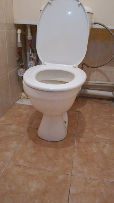 Продам унитаз б/у.