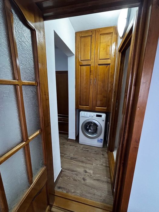 inchirez apartament zona piata mare
