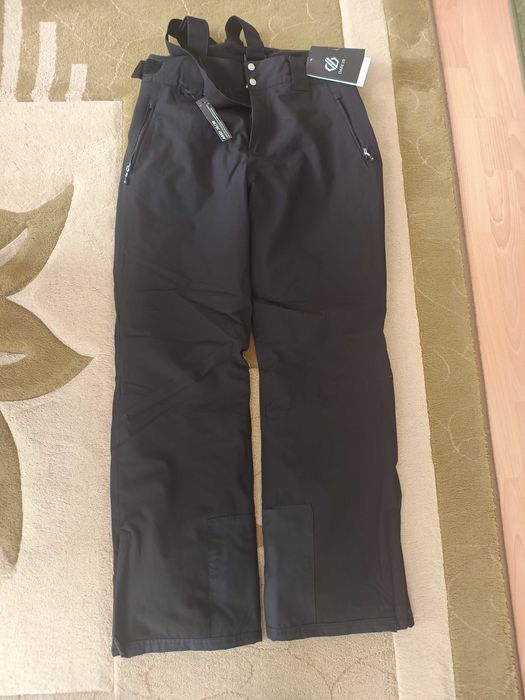 Vând pantaloni de ski pentru bărbați Dare2b, noi, cu etichetă.