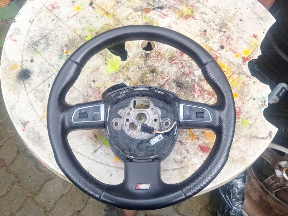 Volan piele 3 spite Audi Q5 sau A4 S-line cu comenzi