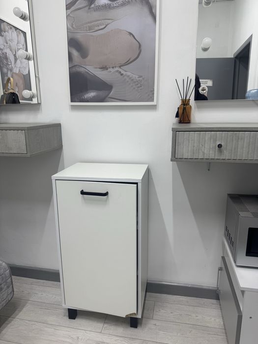 Помагайка, кушетка, шкафы