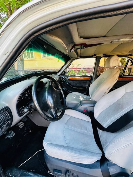 Gaz volga 3129 Sotiladi