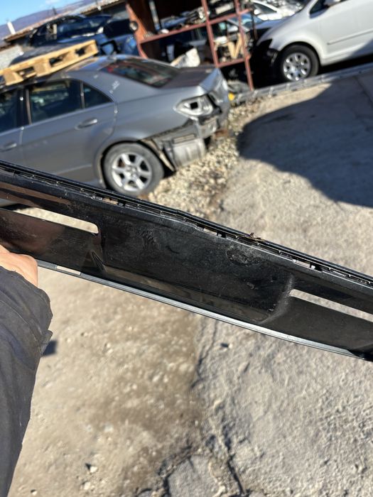 спойлер/добавка за предната броня на audi Q2 81A807110B